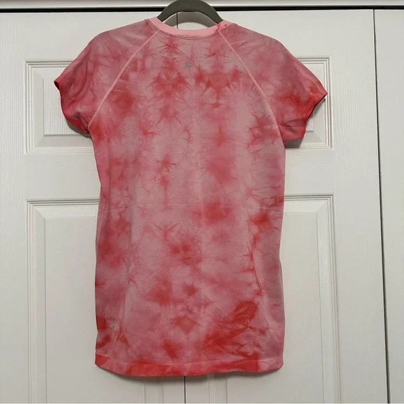 Lululemon Swiftly Tech Short Sleeve 2.0 Shirt Sonic Pink Tie Dye Size 14‎ VGUC - Picture 2 of 6
